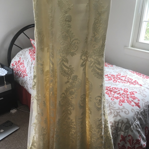 Elegant evening dress - Picture 6 of 8